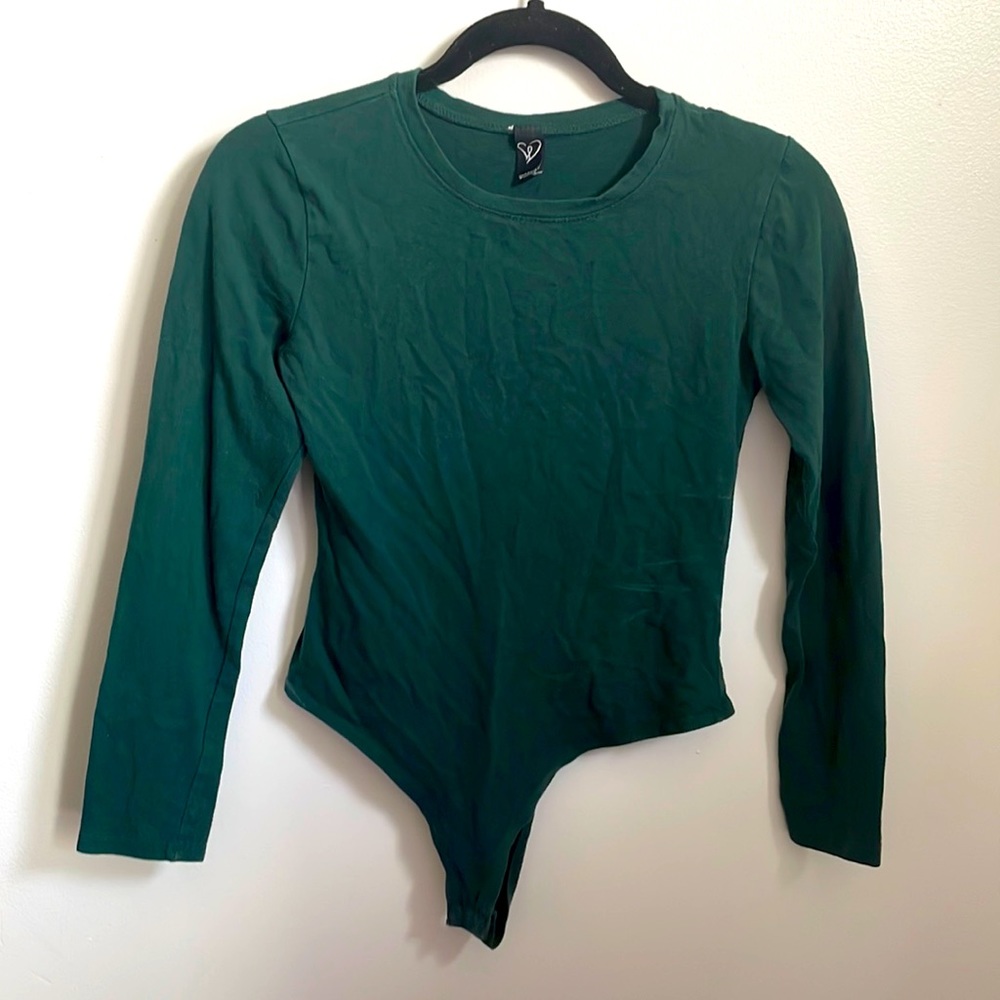 Green long sleeved bodysuit
